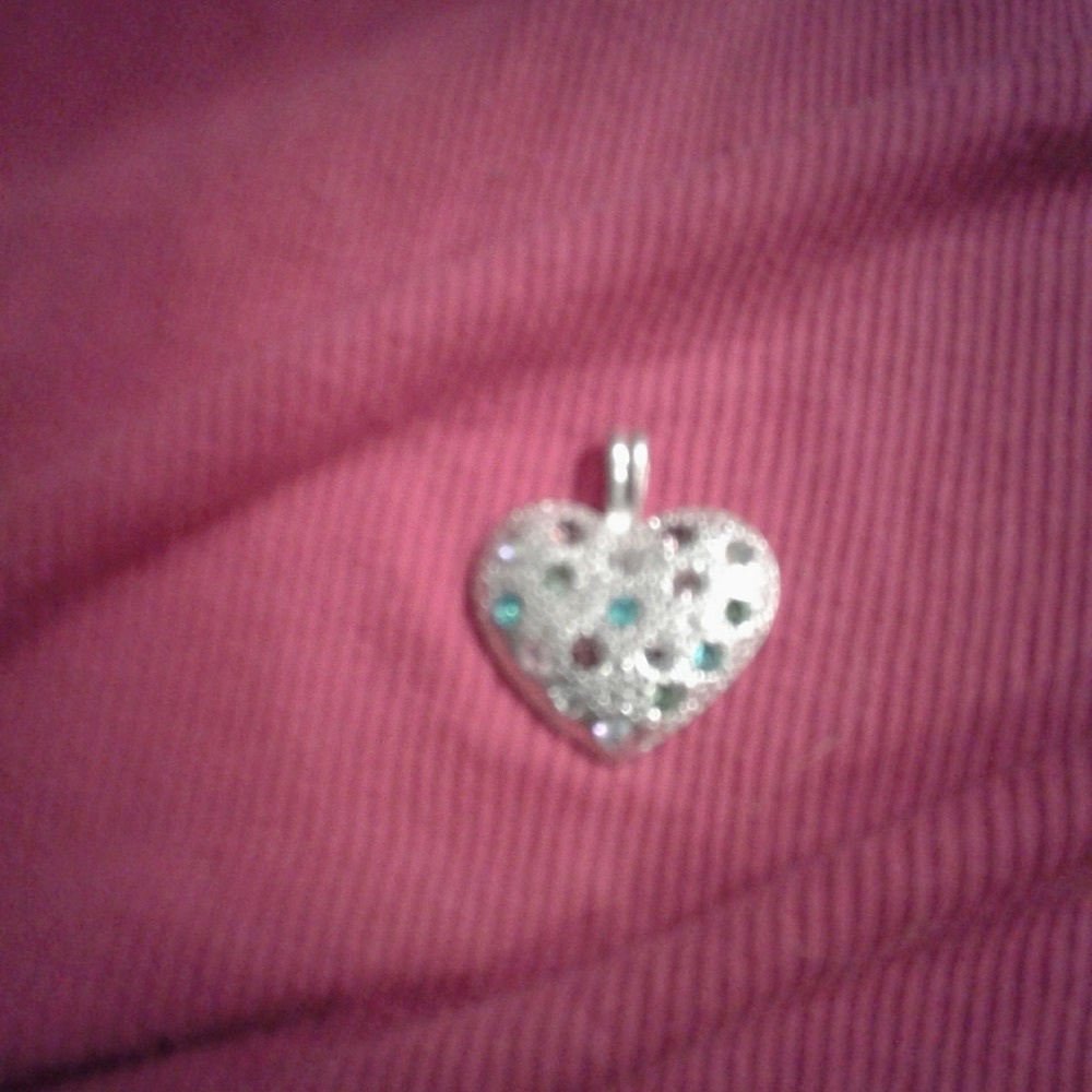 Heart pendant